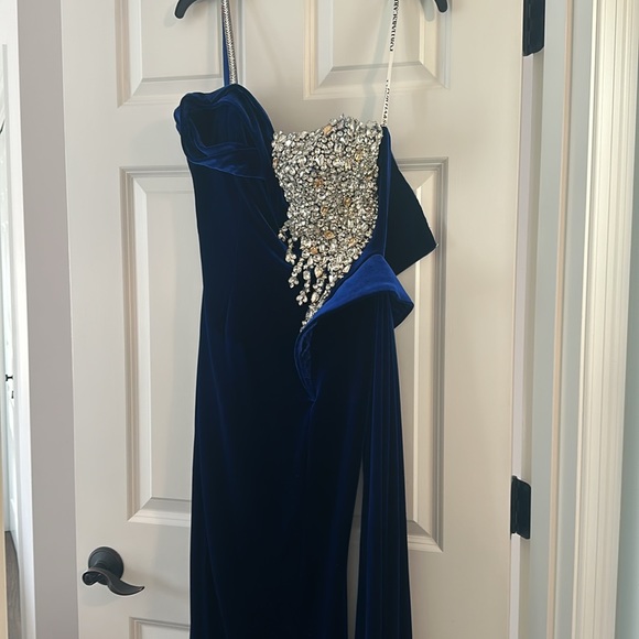 Portia & Scarlett Cobalt Velvet Dress - Picture 5 of 6